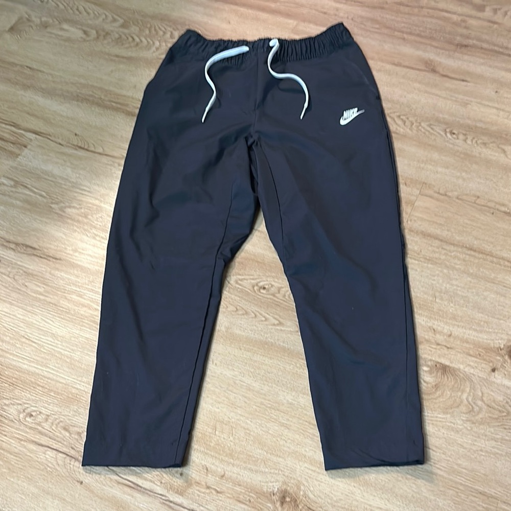 Nike pants size medium